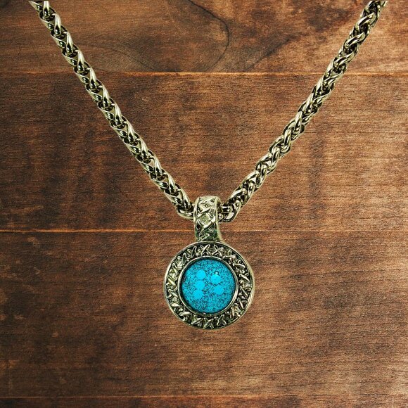 Turquoise round pendant necklace with small crystals on thick silver chain - Picture 12 of 12